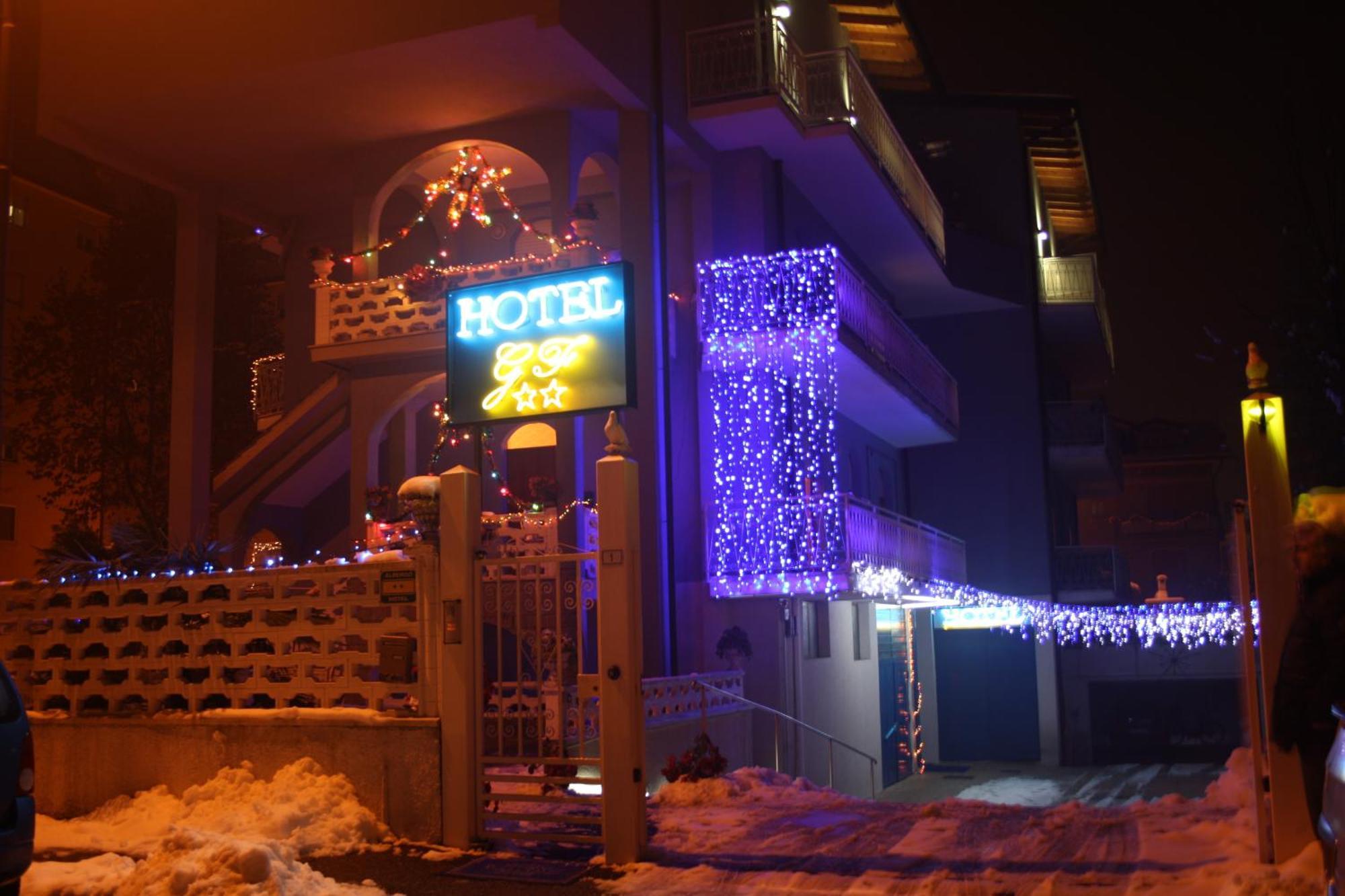 Hotel Gf Cesano Boscone Esterno foto
