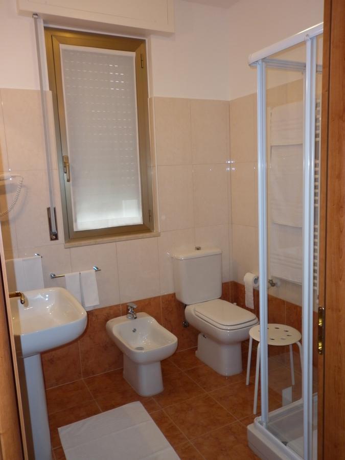 Hotel Gf Cesano Boscone Esterno foto