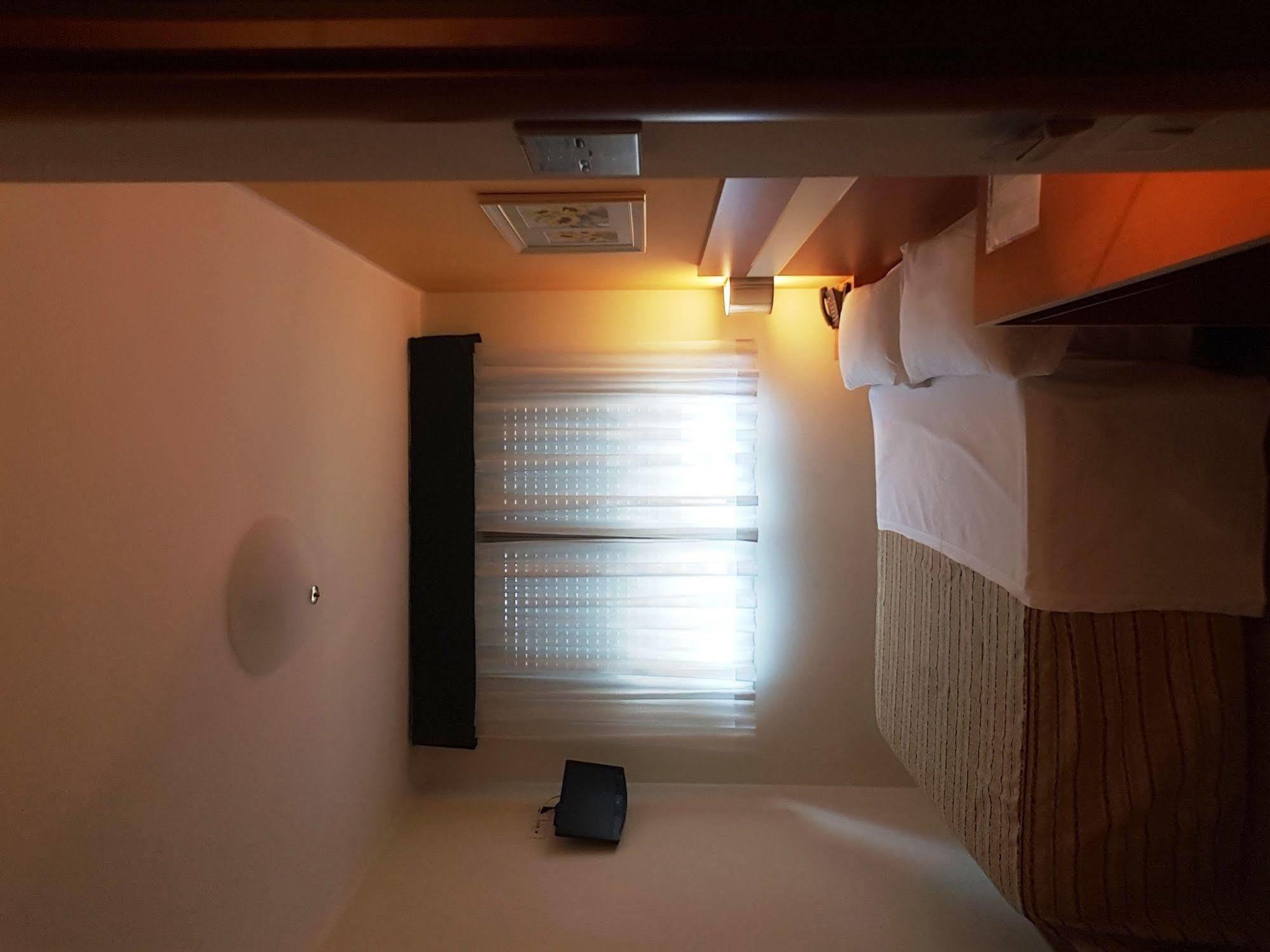 Hotel Gf Cesano Boscone Esterno foto